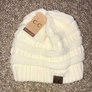 C.C beanie  ✨✨✨